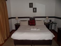 Laletsa Lodge