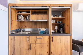 Beachfront Sunny Penthouse - Kalamata Seablisss