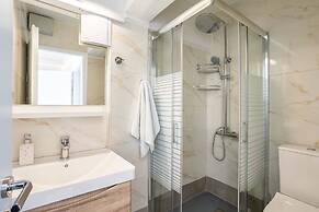 Beachfront Sunny Penthouse - Kalamata Seablisss