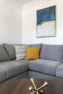 Charming Spacious Home - Modern Comforts Prime Location