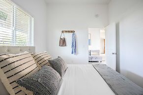 Elegant Retreat Modern Comforts Prime Location