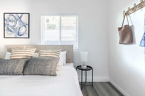 Elegant Retreat Modern Comforts Prime Location