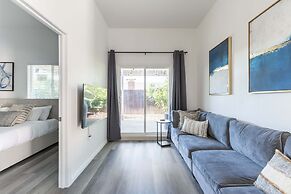 Elegant Retreat Modern Comforts Prime Location