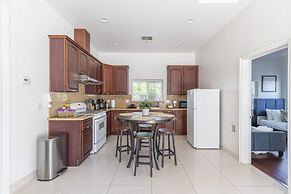 Elegant Retreat Modern Comforts Prime Location