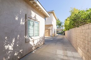 Elegant Retreat Modern Comforts Prime Location