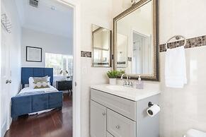 Elegant Retreat Modern Comforts Prime Location