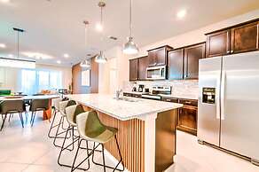 16239 7BR Stunning Home For Your Family Vacation