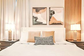 16239 7BR Stunning Home For Your Family Vacation