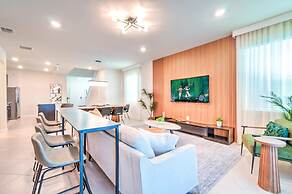 16239 7BR Stunning Home For Your Family Vacation