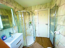 1b-sleeps4-freeparking-pets-wifi-london