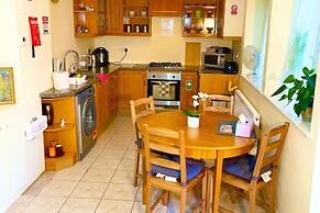 1b-sleeps4-freeparking-pets-wifi-london