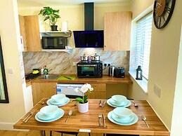 1b-sleeps4-freeparking-pets-wifi-london