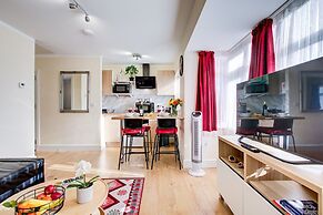 1 Bed Apartment - Sleeps 4 - Pets - Free Parking
