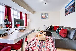 1 Bed Apartment - Sleeps 4 - Pets - Free Parking