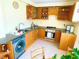 1b-sleeps4-freeparking-pets-wifi-london