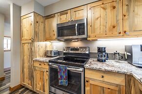 Quicksilver 1636 3-bedroom w/ balcony,pool,hot tub 3 Condo