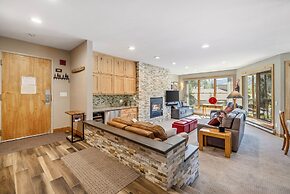 Quicksilver 1636 3-bedroom w/ balcony,pool,hot tub 3 Condo