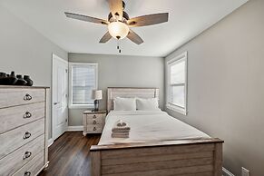 Charming Belmont Heights Oasis 4 Bedroom Home