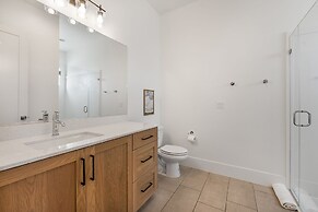 Villa #27 At Bloomington Country Club 4 Bedroom Townhouse