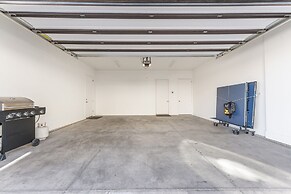 Villa #27 At Bloomington Country Club 4 Bedroom Townhouse