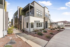 Villa #28 At Bloomington Country Club 4 Bedroom Townhouse