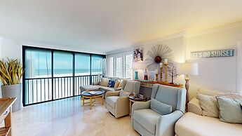 Sandarac 502b: Beachfront 3br Condo W/ Pool & Views 3 Bedroom Condo