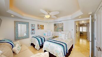 Sandarac 502b: Beachfront 3br Condo W/ Pool & Views 3 Bedroom Condo