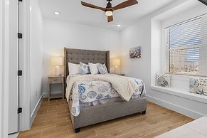 118 Fairweather Ln - Brand New 4 Bed+den/4.5 Bath Home W.hot Tub 4 Bed