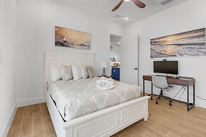 118 Fairweather Ln - Brand New 4 Bed+den/4.5 Bath Home W.hot Tub 4 Bed