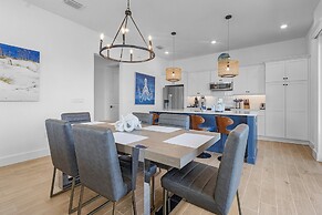 118 Fairweather Ln - Brand New 4 Bed+den/4.5 Bath Home W.hot Tub 4 Bed