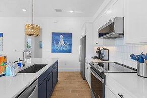 118 Fairweather Ln - Brand New 4 Bed+den/4.5 Bath Home W.hot Tub 4 Bed