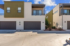 Villa #01 At Bloomington Country Club 3 Bedroom Condo