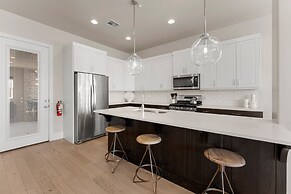 Villa #01 At Bloomington Country Club 3 Bedroom Condo