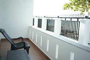 Golden Sands Cherai