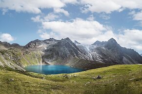 ELVA Premium Apartment Hotel