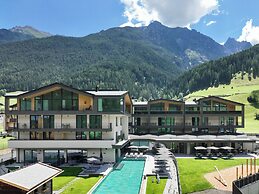 ELVA Premium Apartment Hotel