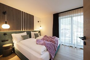 ELVA Premium Apartment Hotel