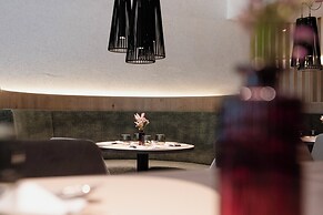 ELVA Premium Apartment Hotel