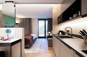 ELVA Premium Apartment Hotel