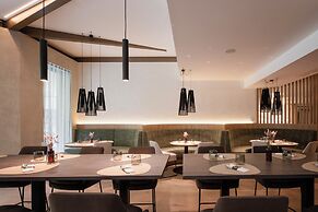 ELVA Premium Apartment Hotel