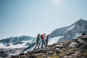 ELVA Premium Apartment Hotel