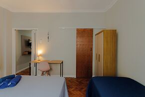 Carvalho de Mendonça 13-29