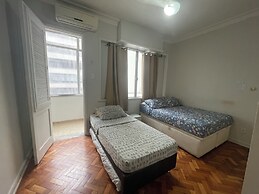 Carvalho de Mendonça 13-29