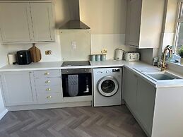 Peak District - 2 Beds - Sleeps 4 - Pet Friendly