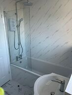 Peak District - 2 Beds - Sleeps 4 - Pet Friendly