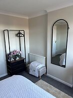 Peak District - 2 Beds - Sleeps 4 - Pet Friendly