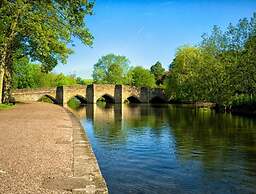 Peak District - 2 Beds - Sleeps 4 - Pet Friendly