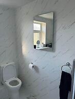 Peak District - 2 Beds - Sleeps 4 - Pet Friendly