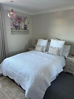 Peak District - 2 Beds - Sleeps 4 - Pet Friendly