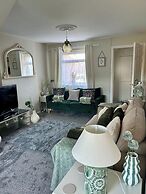 Peak District - 2 Beds - Sleeps 4 - Pet Friendly